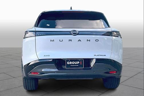 Everest White Pearl Tricoat/Super Black 2026 Nissan Murano Platinum