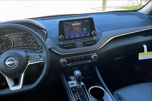 2025 Nissan Altima SR FWD