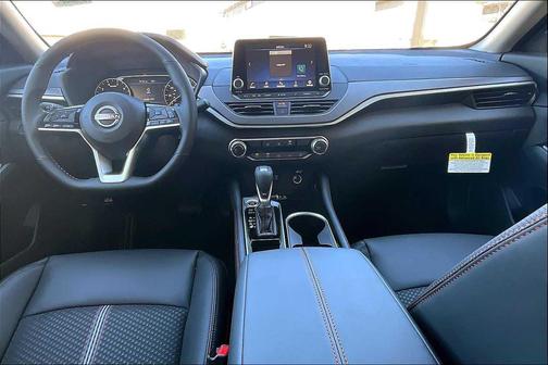 2025 Nissan Altima SR FWD