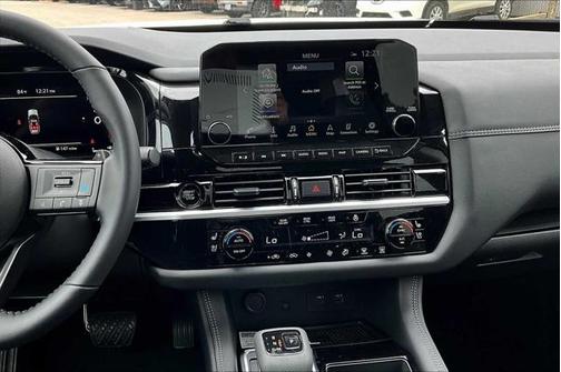 2025 Nissan Pathfinder Platinum FWD