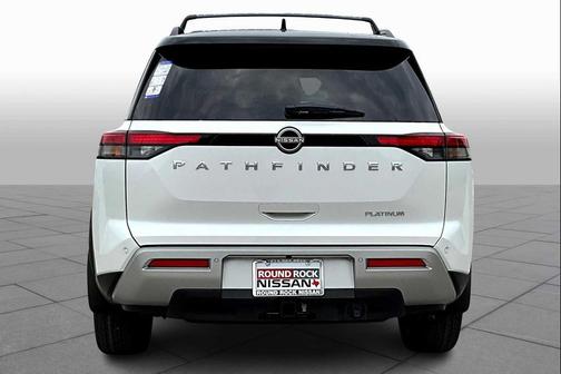 2025 Nissan Pathfinder Platinum FWD