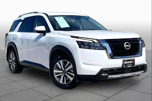 Everest White Pearl Tricoat 2025 Nissan Pathfinder SL 4WD