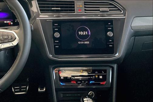 2023 Volkswagen Tiguan 2.0T SE R-Line Black