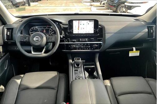 2025 Nissan Pathfinder SL 4WD