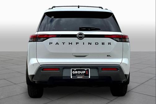 Everest White Pearl Tricoat 2026 Nissan Pathfinder SL