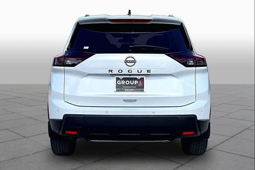 Everest White Pearl Tricoat 2026 Nissan Rogue Dark Armor
