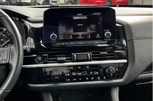 2025 Nissan Pathfinder SV FWD
