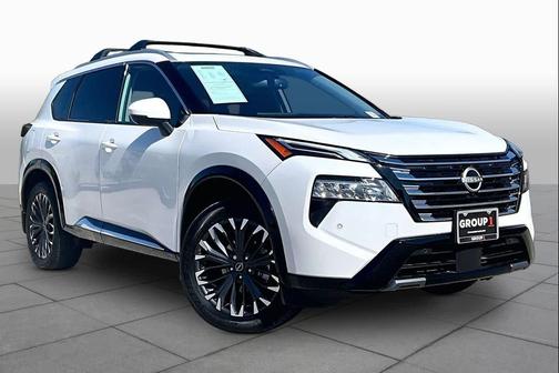 Everest White Pearl 2025 Nissan Rogue Platinum
