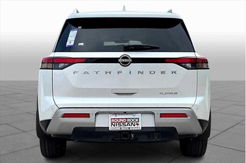 2025 Nissan Pathfinder Platinum FWD