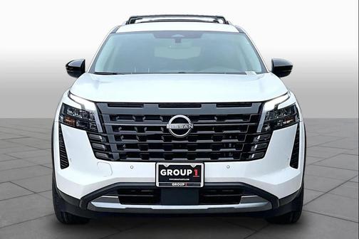 Everest White Pearl Tricoat 2026 Nissan Pathfinder SL