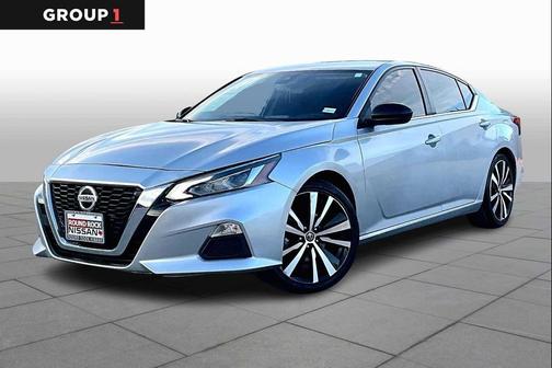 2022 Nissan Altima SR FWD