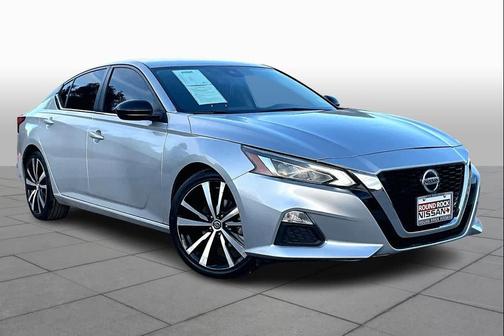 2022 Nissan Altima SR FWD