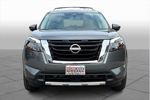 2025 Nissan Pathfinder Platinum FWD