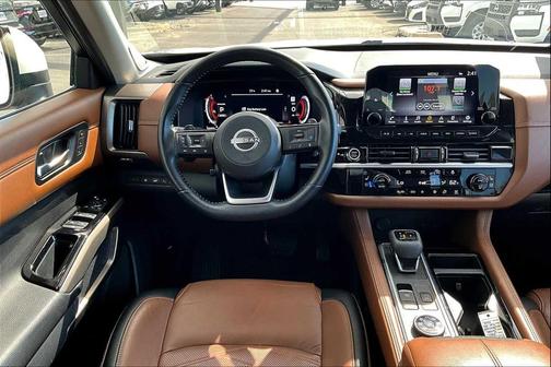 2023 Nissan Pathfinder Platinum 4WD