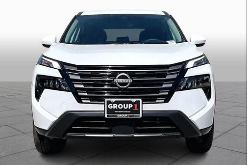 Everest White Pearl Tricoat 2026 Nissan Rogue SV