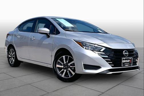 Brilliant Silver Metallic 2025 Nissan Versa 1.6 SV