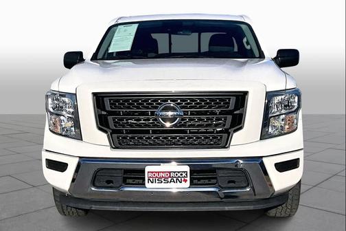 2022 Nissan Titan SV