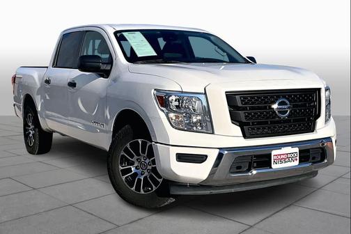 2022 Nissan Titan SV