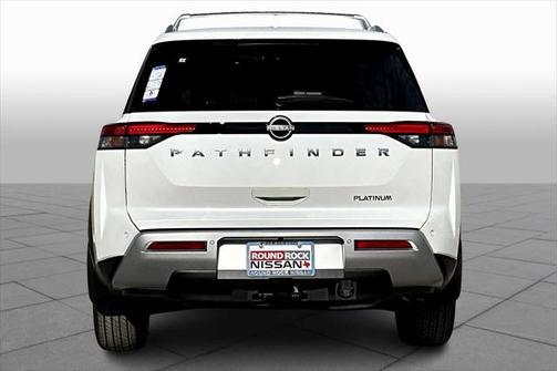 2025 Nissan Pathfinder Platinum FWD
