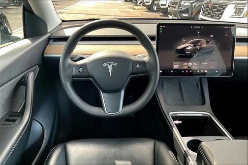 2022 Tesla Model Y Long Range Dual Motor All-Wheel Drive