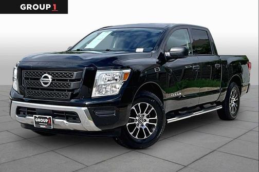 Super Black 2022 Nissan Titan SV