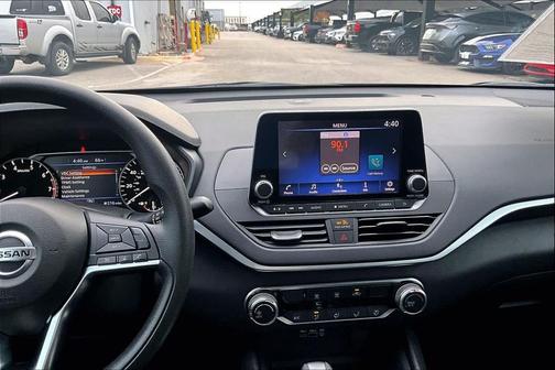 2022 Nissan Altima 2.5 SV