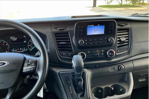 2022 Ford Transit-250 Base