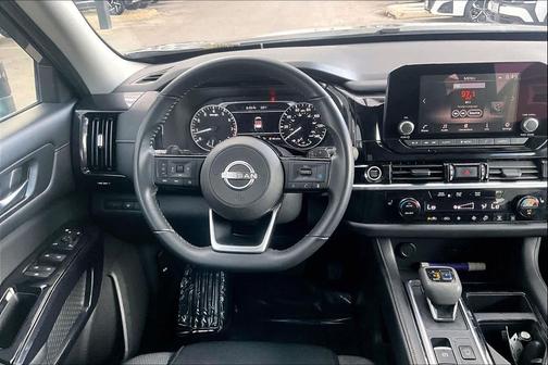 2022 Nissan Pathfinder SV 2WD