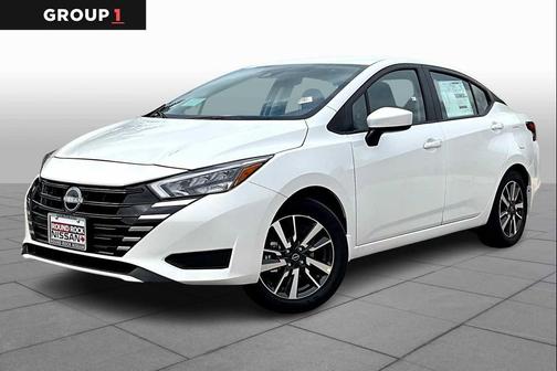 Aspen White Tricoat 2025 Nissan Versa 1.6 SV