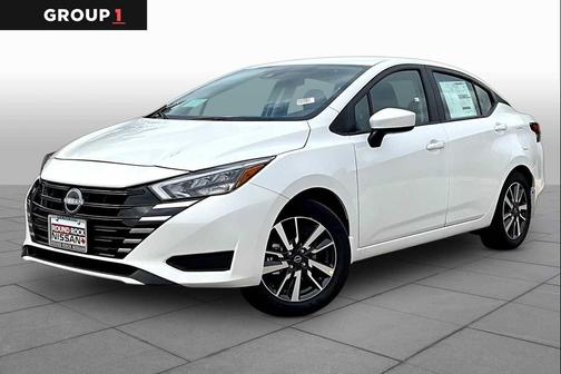 Aspen White Tricoat 2025 Nissan Versa 1.6 SV