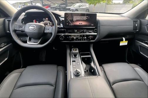 Super Black 2026 Nissan Pathfinder SL