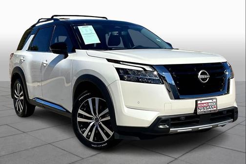 2024 Nissan Pathfinder Platinum FWD