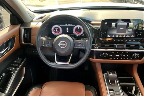 2024 Nissan Pathfinder Platinum FWD