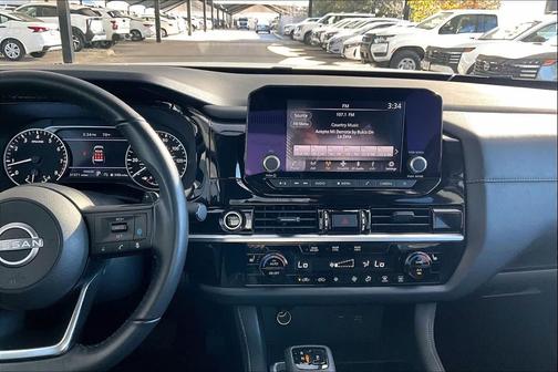 2024 Nissan Pathfinder SV FWD