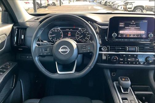 2024 Nissan Pathfinder SV FWD