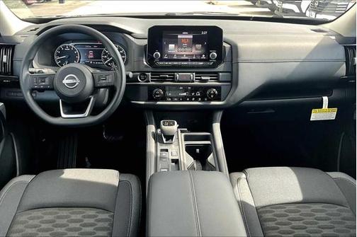 2025 Nissan Pathfinder S FWD