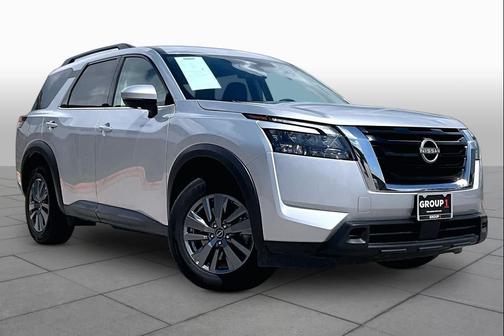Brilliant Silver Metallic 2024 Nissan Pathfinder SV FWD