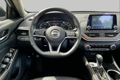 Gray Sky Pearl 2024 Nissan Altima SR FWD