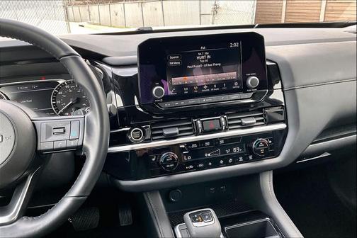 2024 Nissan Pathfinder SV FWD