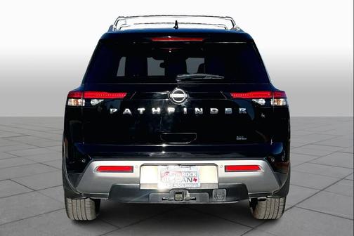 2022 Nissan Pathfinder SL 2WD