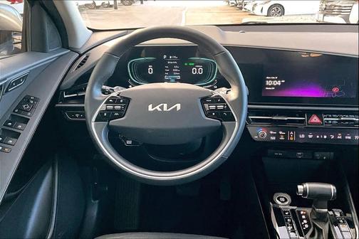 2023 Kia Niro SX