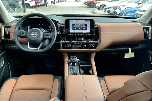 2025 Nissan Pathfinder Platinum 4WD
