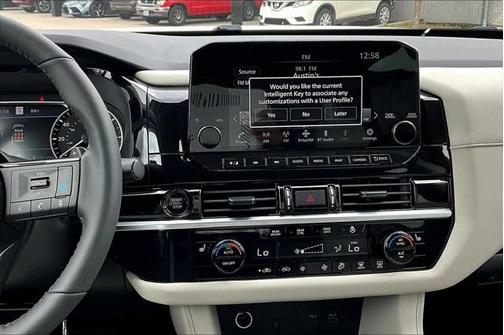 2025 Nissan Pathfinder SL FWD
