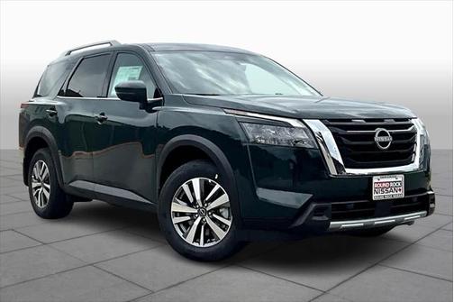 2025 Nissan Pathfinder SL 4WD