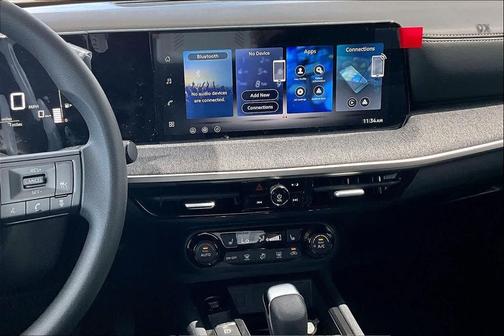 SCARLET EM NBLG 2026 Nissan Kicks SV