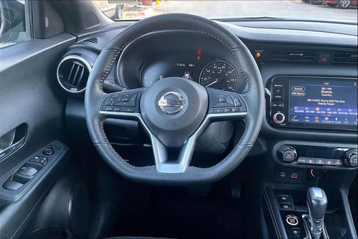 2021 Nissan Kicks SR