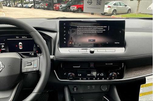 2025 Nissan Rogue Platinum