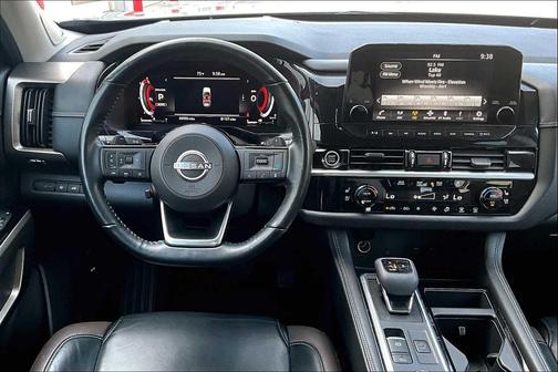 2023 Nissan Pathfinder Platinum 4WD