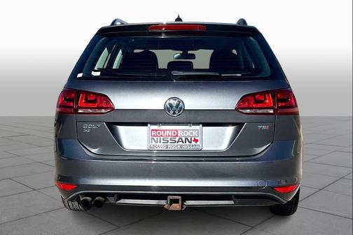 2016 Volkswagen Golf SportWagen TSI SE 4-Door