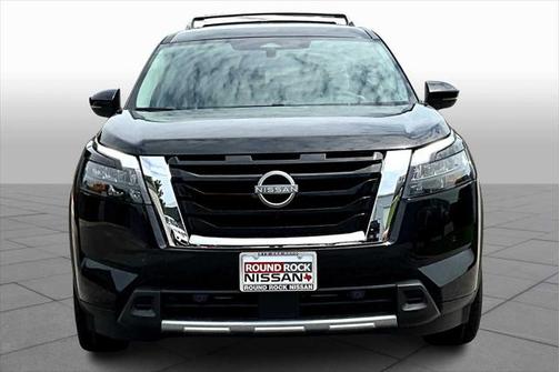 2025 Nissan Pathfinder SL FWD